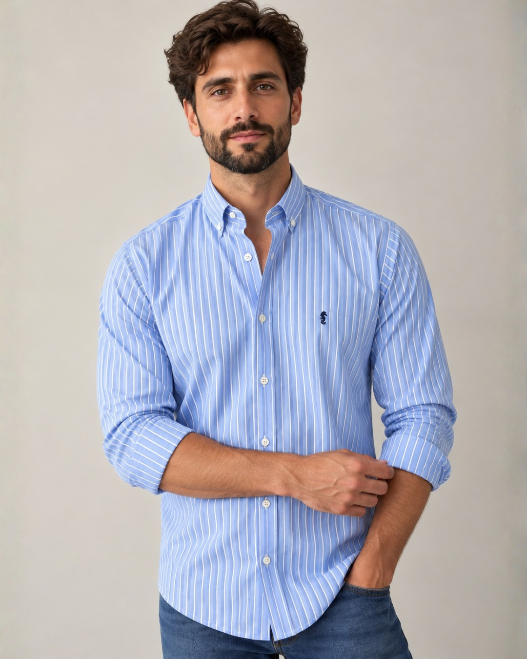 Camisa 100% Algodón Manga Larga Azul Claro con Rayas Blancas Finas